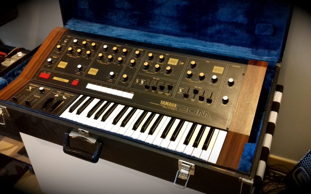 Tombola vintage – Le gagnant du Yamaha CS20M