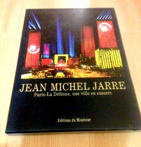 Tombola – Livre collector Jean-Michel Jarre offert par Michel Geiss